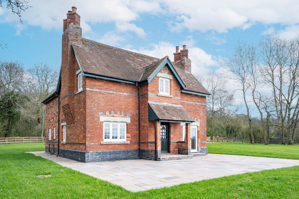 4 bed detached house to rentOld Hills, Callow End, Worcestershire WR2