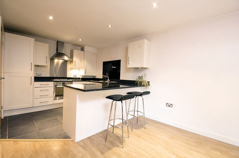 Additional image 4 of 1 bed flat to rentBridge Court, Walton-On-Thames KT12