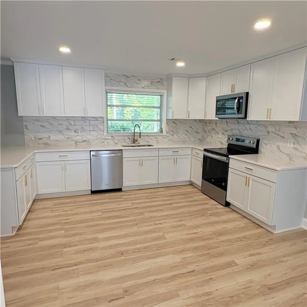 Additional image 13 of 2502 13th Avenue, Valley, AL 36854