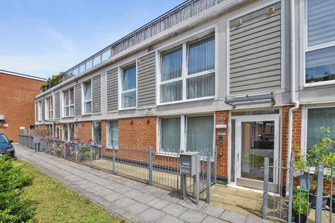 Brownell Place, London W7