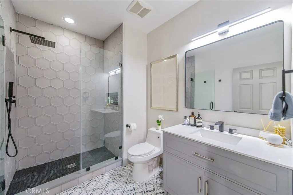 Additional image 27 of 151 Silverado, Irvine, CA 92618