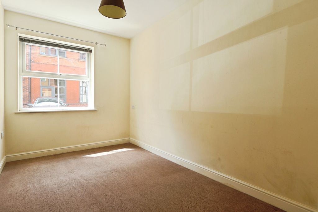 Additional image 6 of 2 bed flat for saleKings Court, 71-76 Wright Street, Hull HU2