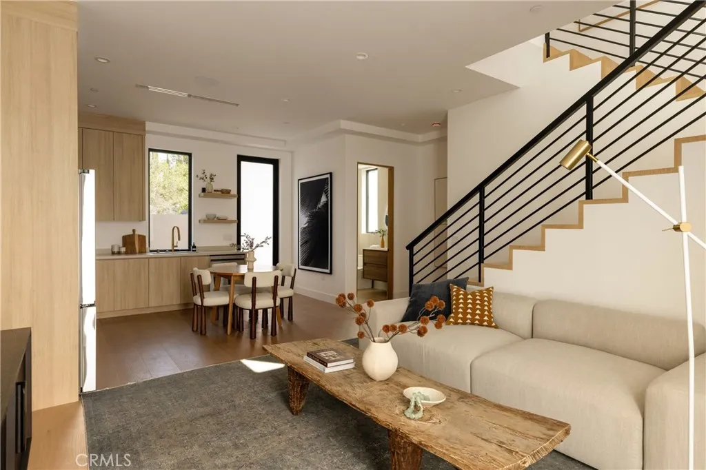 Additional image 42 of 15202 Hesby Street, Sherman Oaks, CA 91403