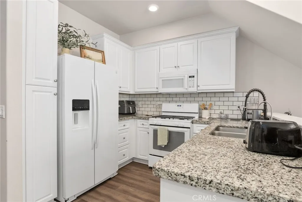 Additional image 42 of 14104 W Birch Lane, Van Nuys, CA 91405