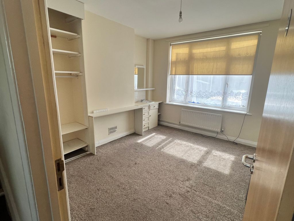 Additional image 7 of Room to rentAlbert Street, Slough SL1