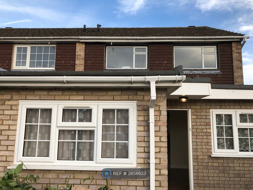 Additional image 8 of 5 bed semi-detached house to rentNeville Drive, Thatcham RG19