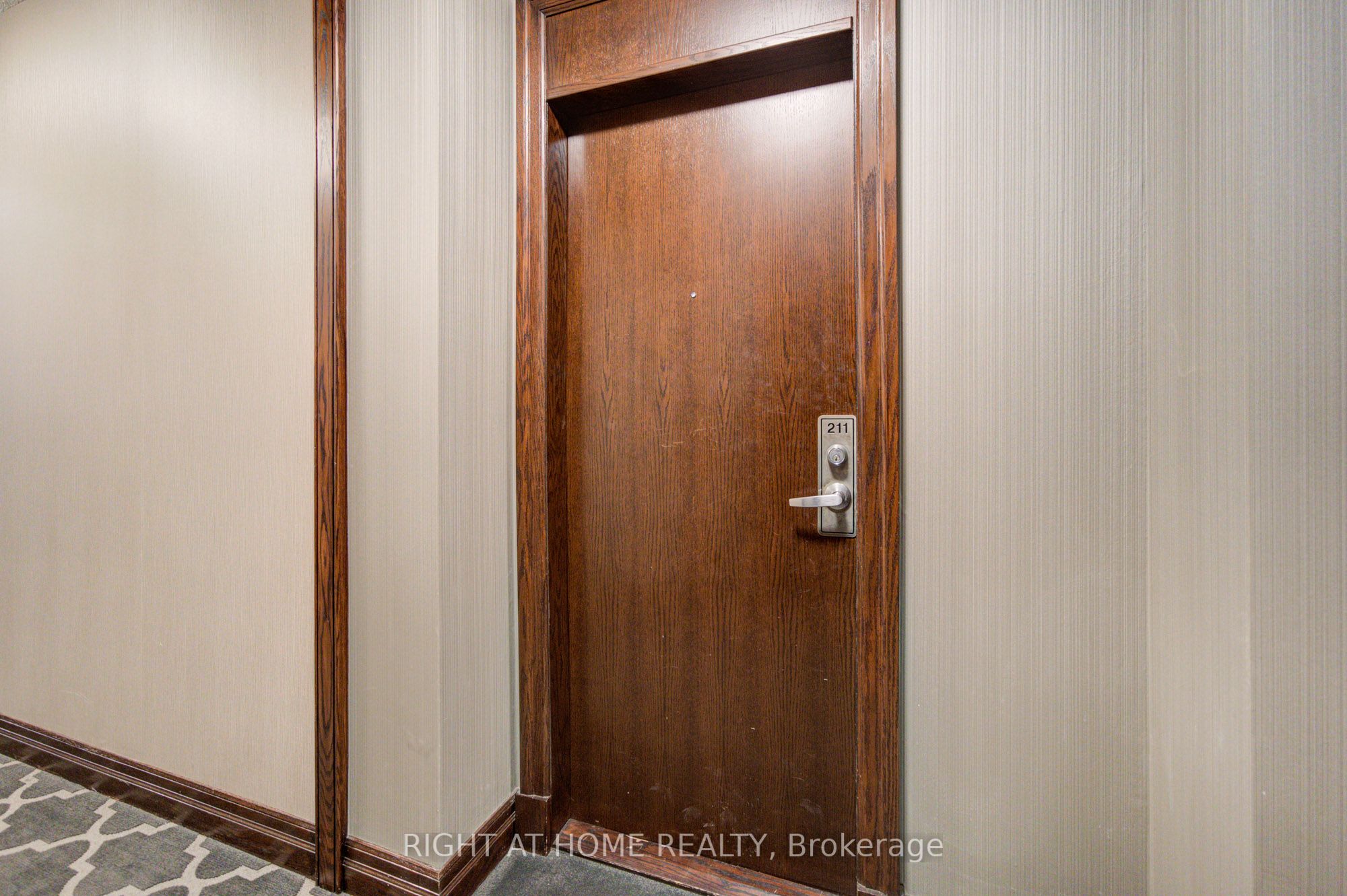 Additional image 4 of 211-335 Rathburn Road W, Mississauga, ON, L5B 0C8