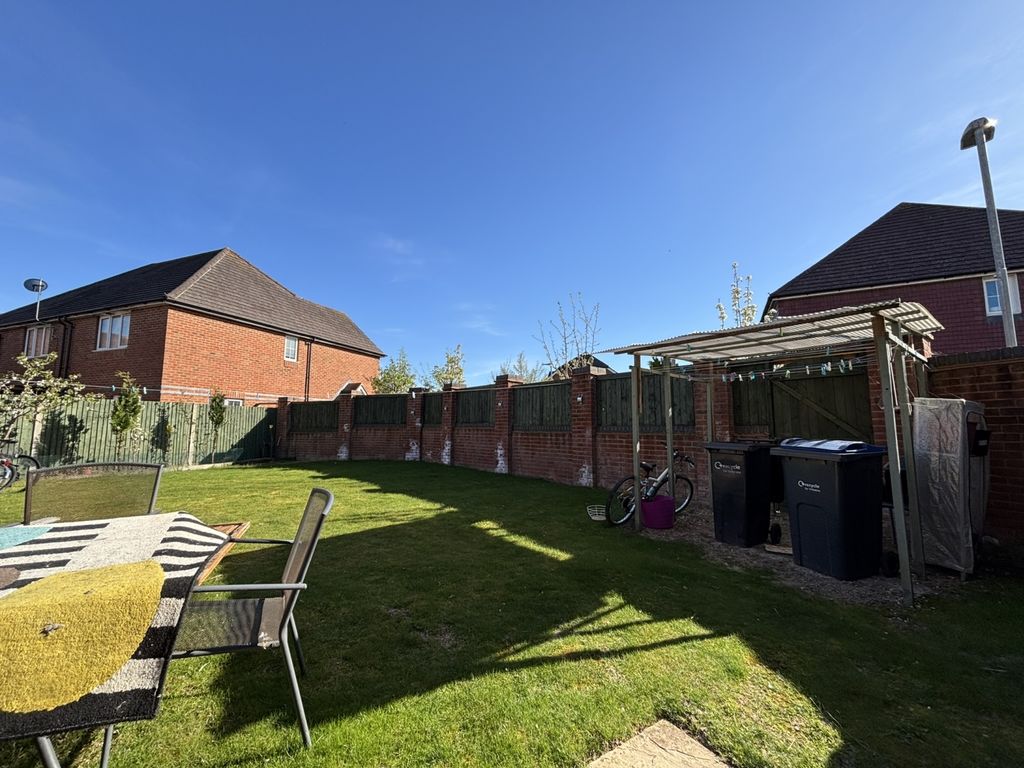Additional image 13 of 3 bed terraced house to rentBurden Drive Bishopdown, Bishopdown, Salisbury, Wiltshire SP1