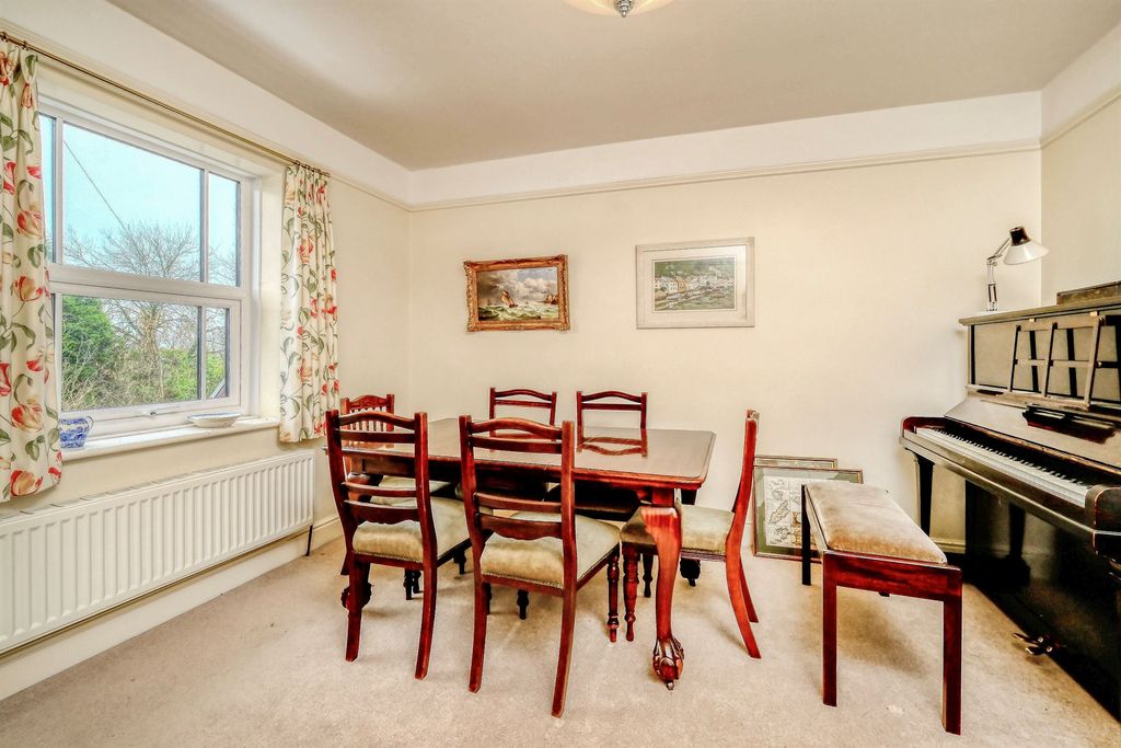 Additional image 8 of 4 bed detached house for saleSt. Johns Hill, Shaftesbury SP7