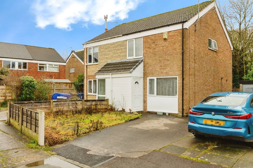 3 bed semi-detached house for saleDovey Close, Tyldesley, Manchester M29