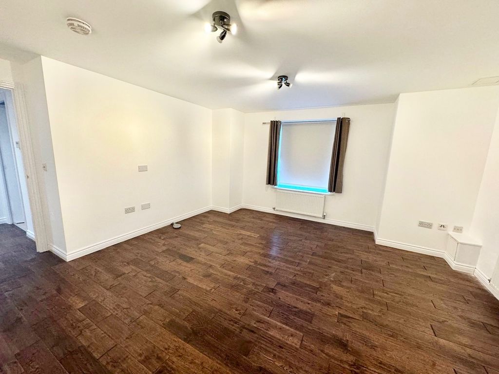 2 bed flat to rentBarrington Close, Durham DH1 photo 4