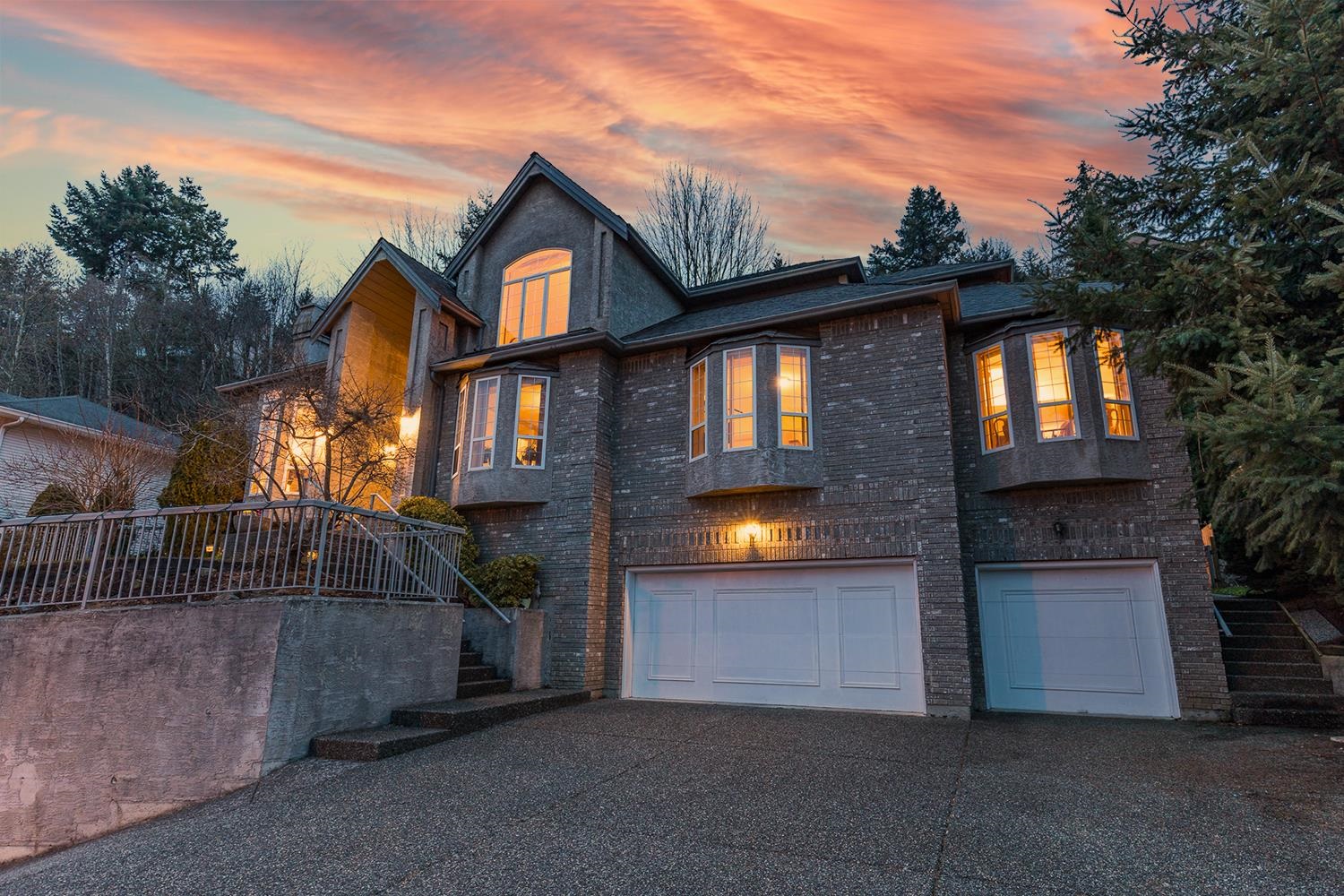 2780 St Moritz Way, Abbotsford, BC, V2V 3N1
