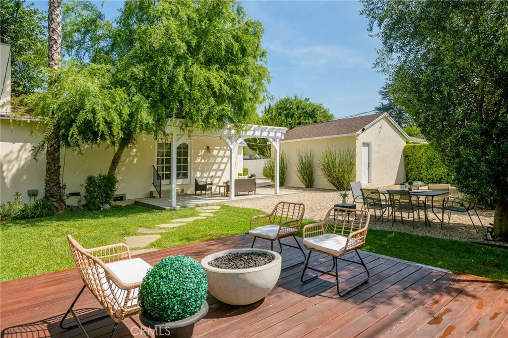 Additional image 2 of 17256 Lemay St, Lake Balboa, CA 91406