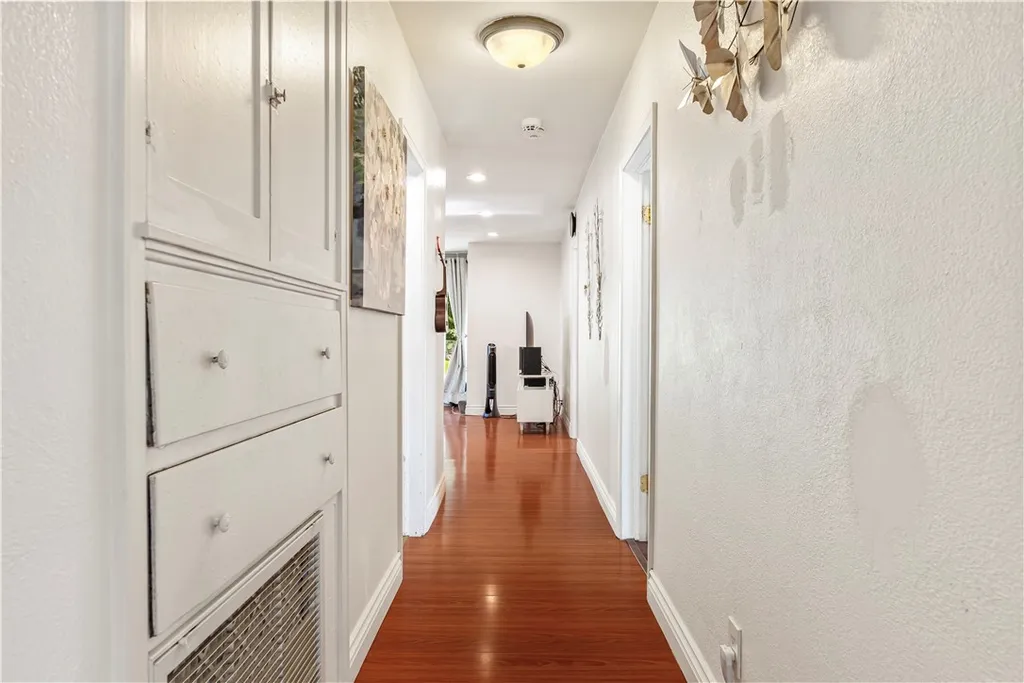 Additional image 12 of 2389 Mayfield Avenue, Montrose, CA 91020