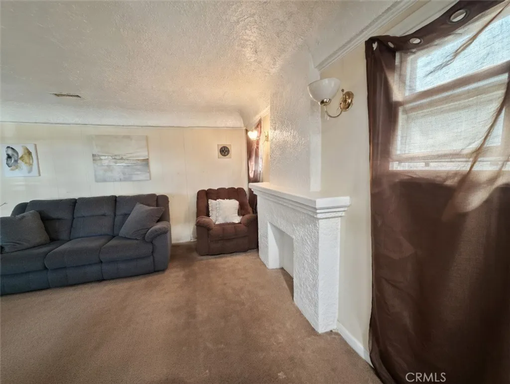 Additional image 6 of 1324 W 101st St, Los Angeles, CA 90044