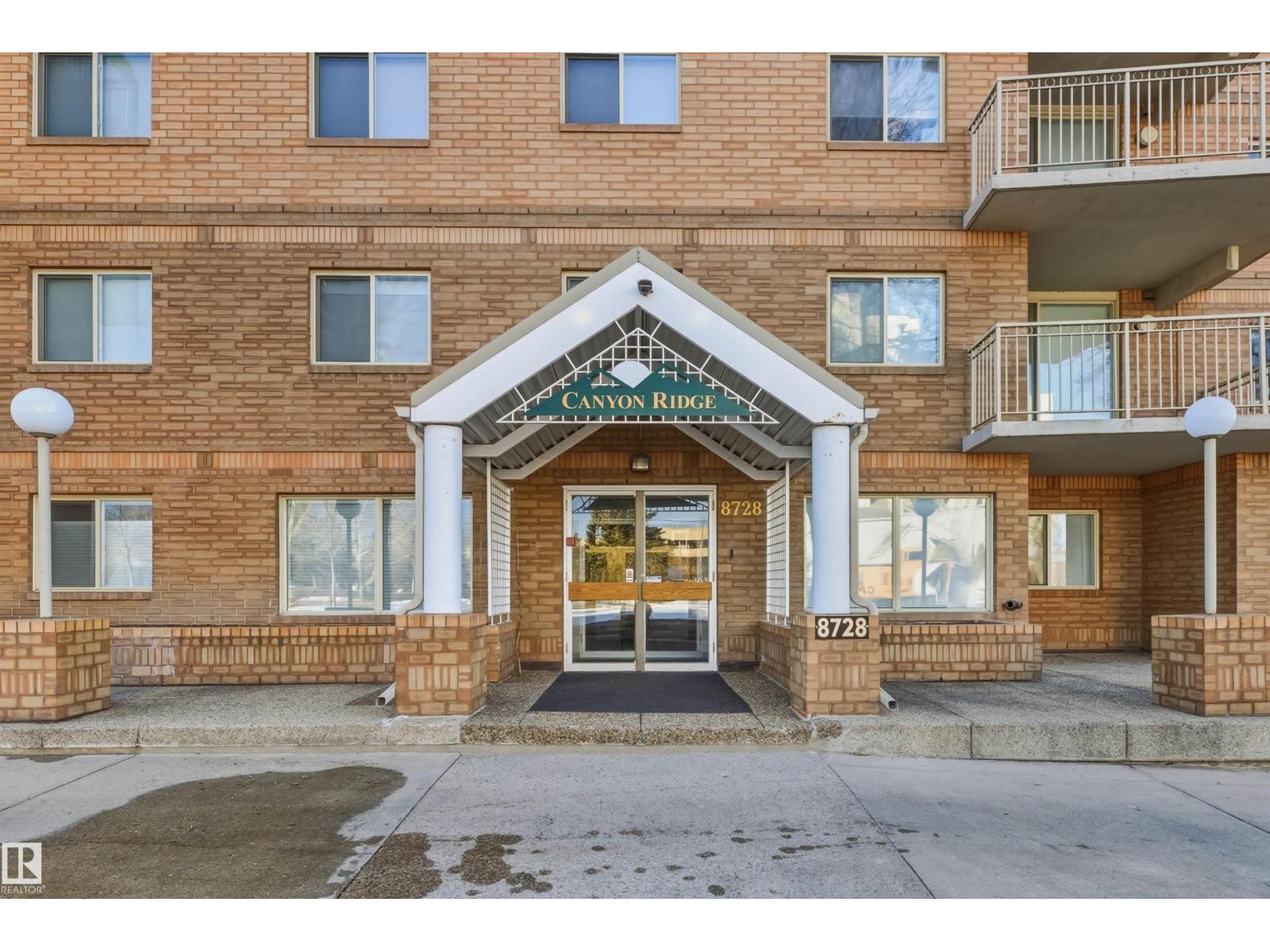 203-8728 Gateway Boulevard NW, Edmonton, AB, T6E6K3