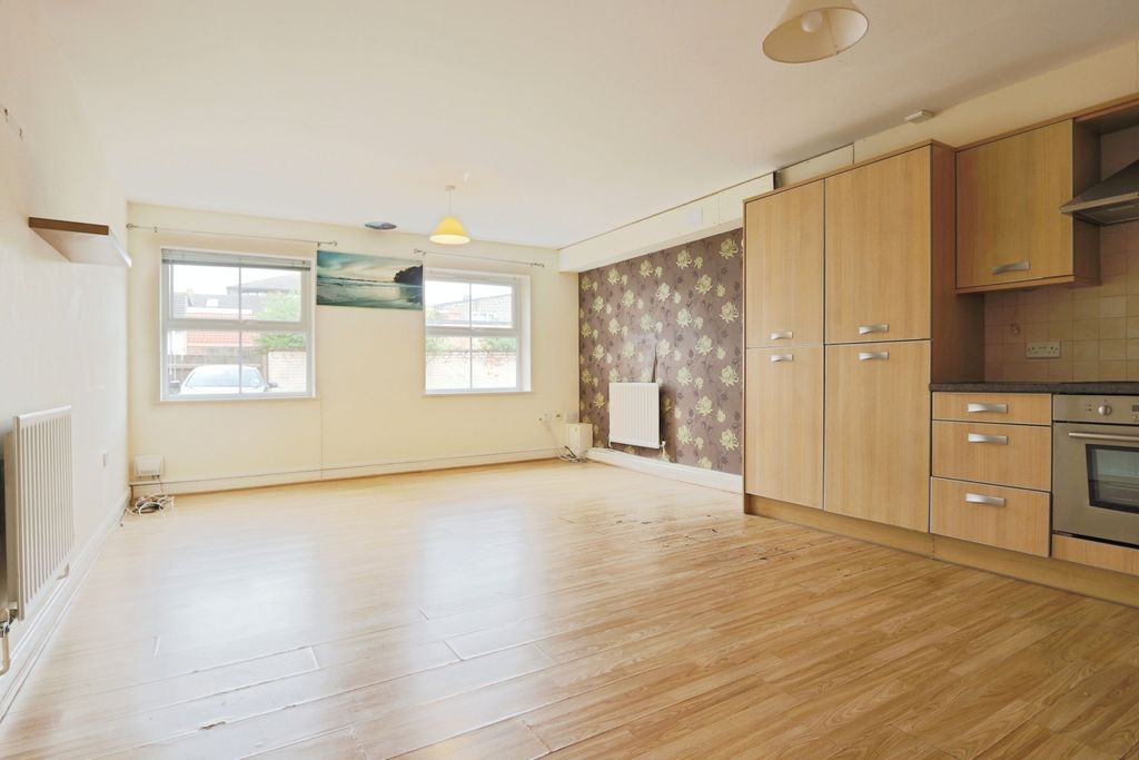 Additional image 2 of 2 bed flat for saleKings Court, 71-76 Wright Street, Hull HU2