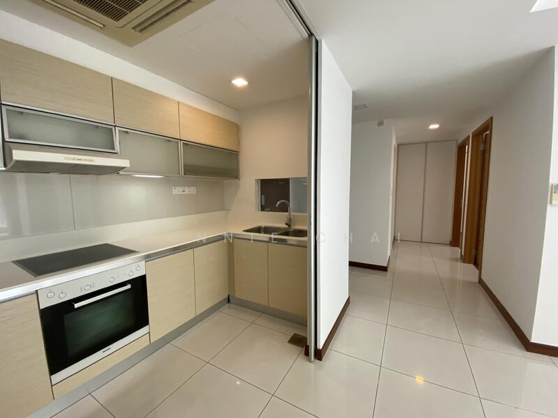2 Marina Boulevard photo 4