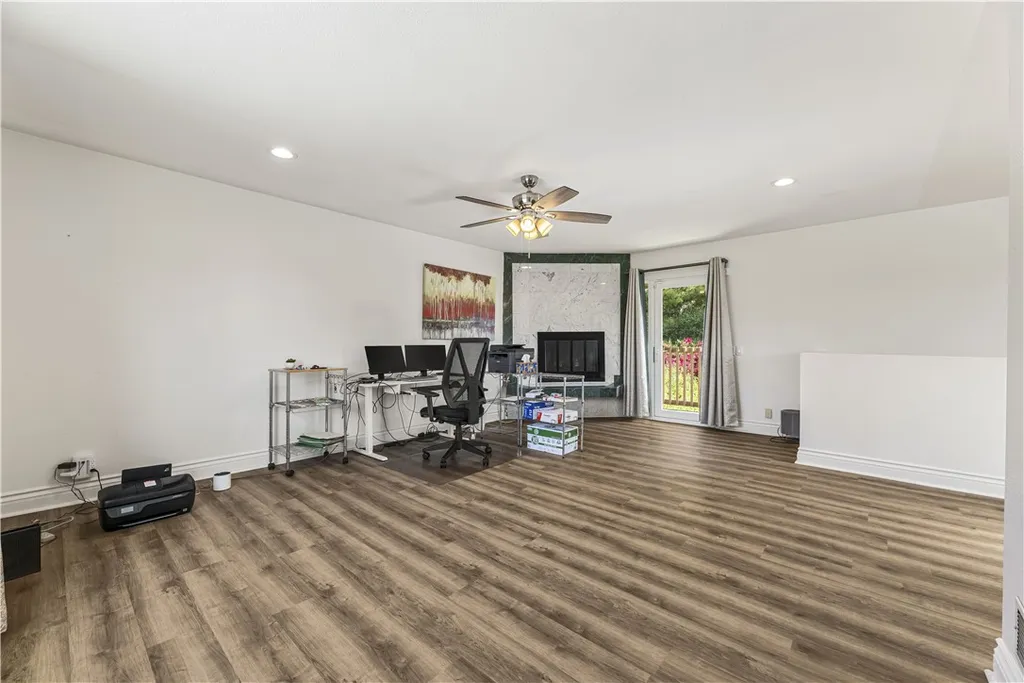 Additional image 22 of 2389 Mayfield Avenue, Montrose, CA 91020