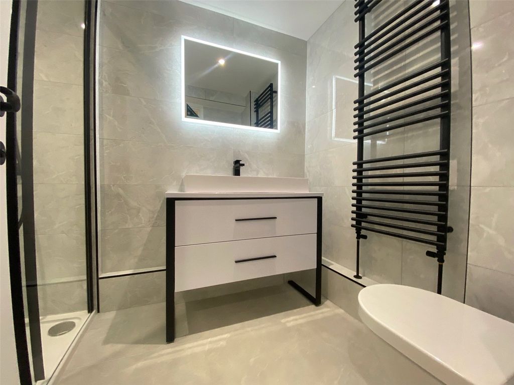 Additional image 5 of 1 bed flat to rentSt Ronans Avenue, Redland, Bristol BS6