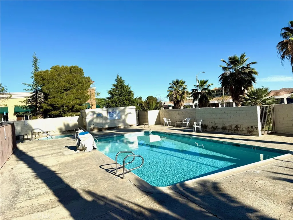 430 W Palmdale Blvd, Palmdale, CA 93551