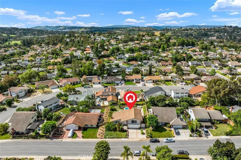 25431 Remesa Dr, Mission Viejo, CA 92691