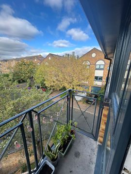 Taeping Street, Crossharbour E14