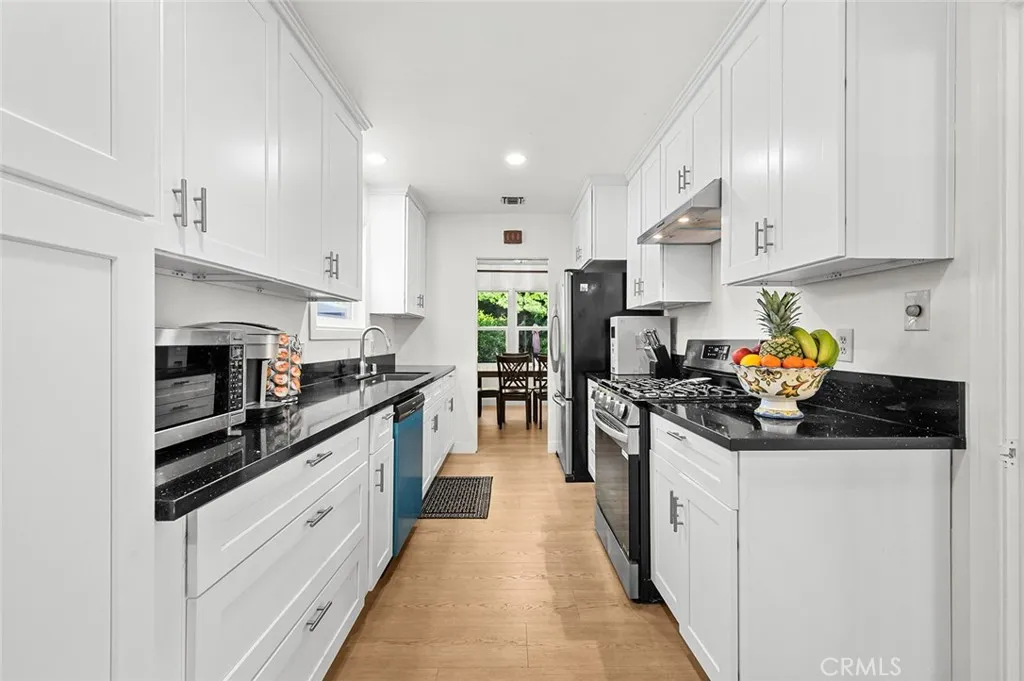 Additional image 61 of 6440 Petit Avenue, Van Nuys, CA 91406