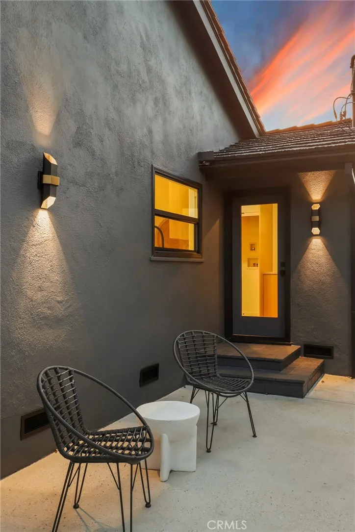 Additional image 90 of 23856 Aetna St, Woodland Hills, CA 91367