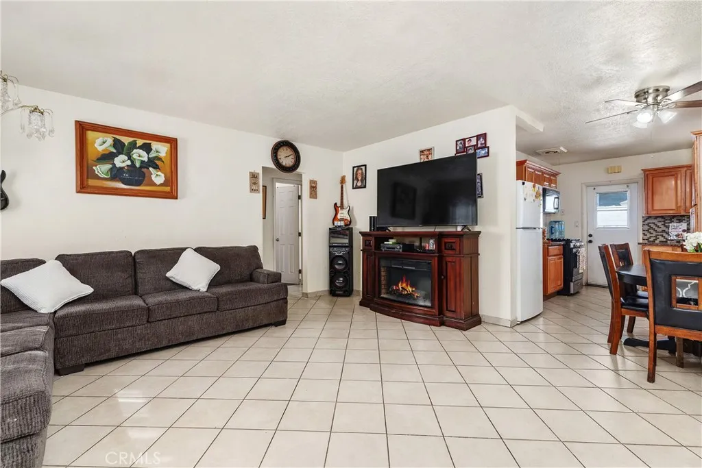Additional image 7 of 1910 S Van Ness Ave, Santa Ana, CA 92707