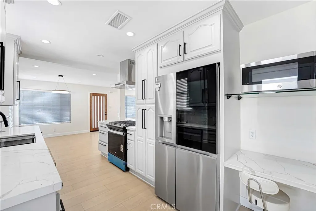 Additional image 40 of 18216 Hartland Street, Reseda, CA 91335