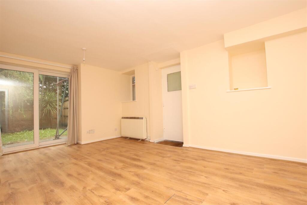 Newbridge Road, Bath, BA1