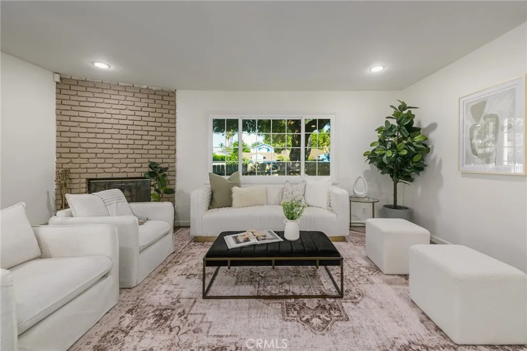 Additional image 40 of 17256 Lemay St, Lake Balboa, CA 91406
