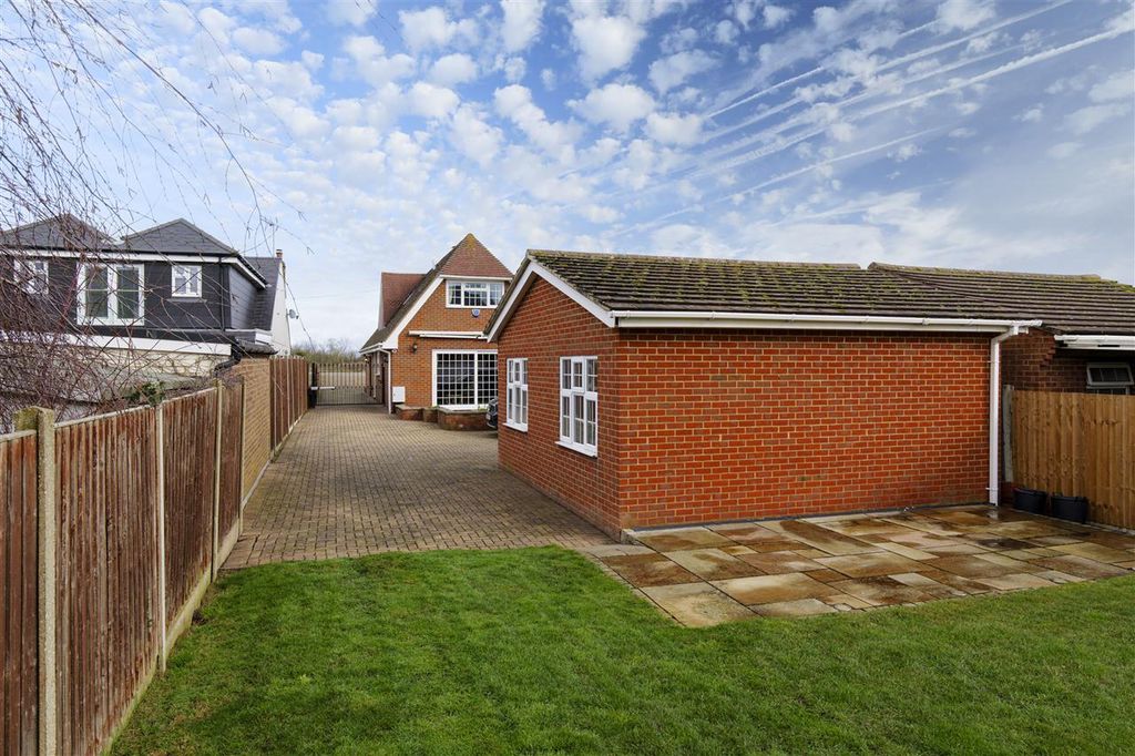 Additional image 25 of 5 bed detached house for saleLower Rainham Road, Rainham ME8
