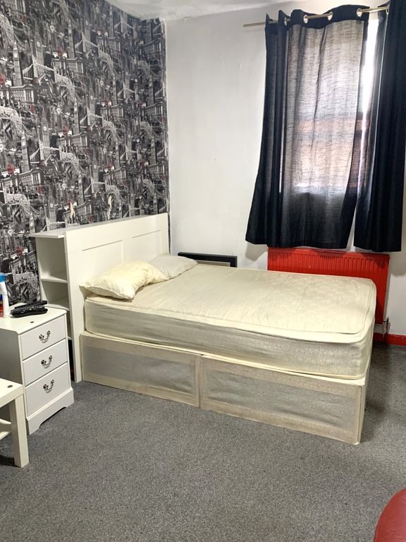 Room to rentPenarth Road, Cardiff CF11