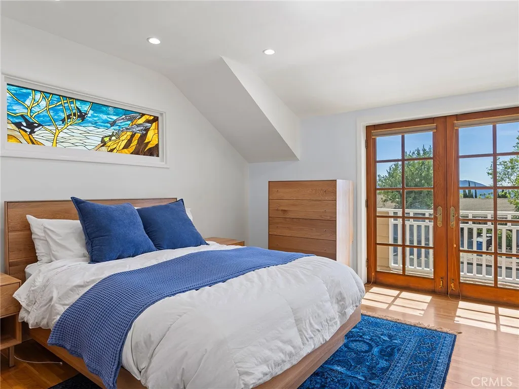 Additional image 102 of 1012 N Sunset Canyon Drive, Burbank, CA 91504