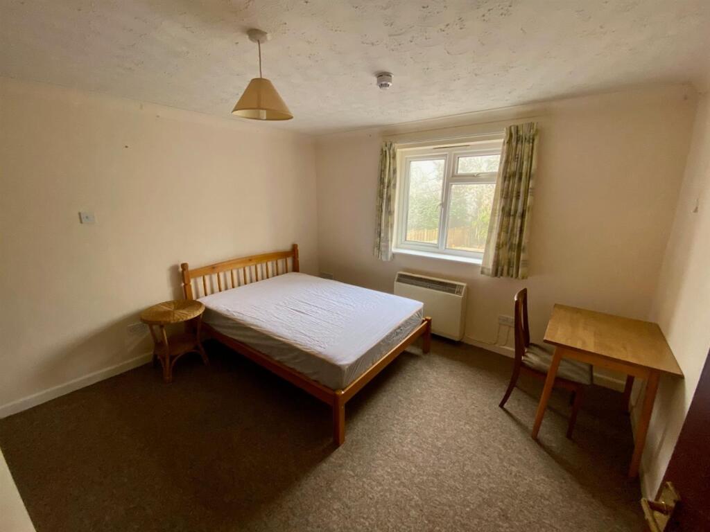 West Coker Road, Yeovil photo 3