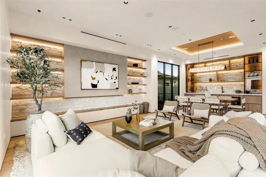 Additional image 16 of 12247 Addison St, Valley Village, CA 91607