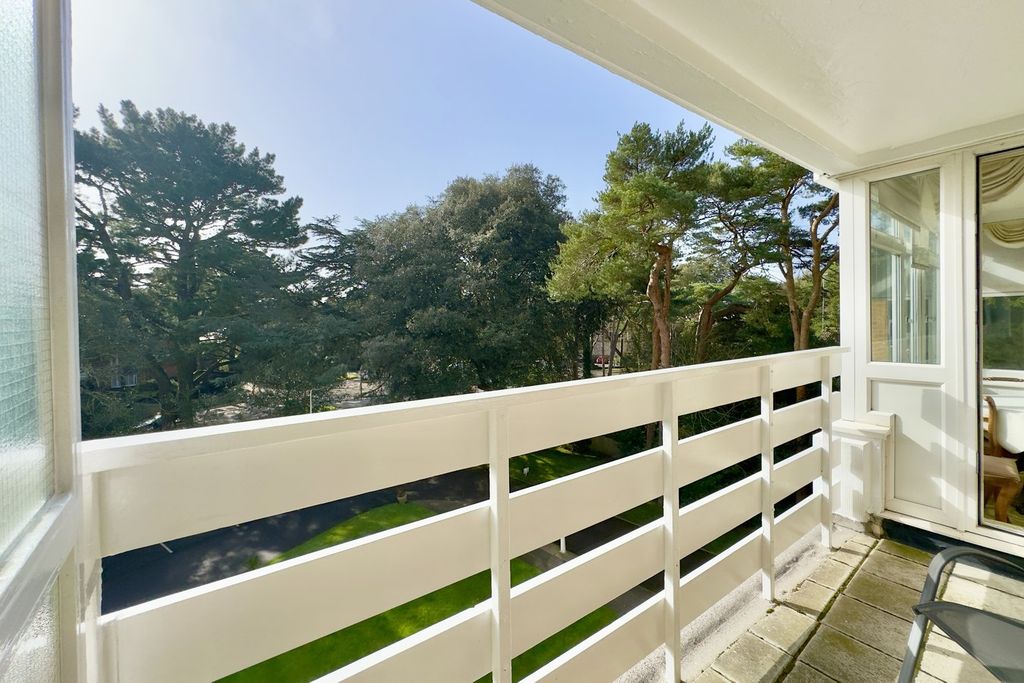 Additional image 3 of 3 bed flat for saleManor Road, East Cliff, Bournemouth BH1