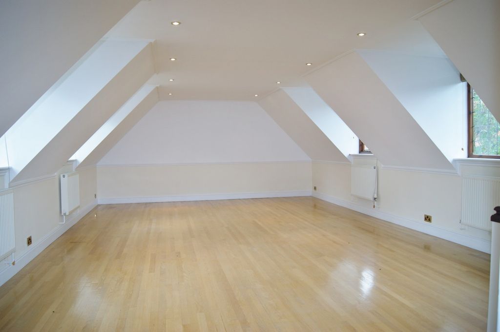 Additional image 12 of 7 bed detached house to rentPortland Park, Gerrards Cross, Buckinghamshire SL9