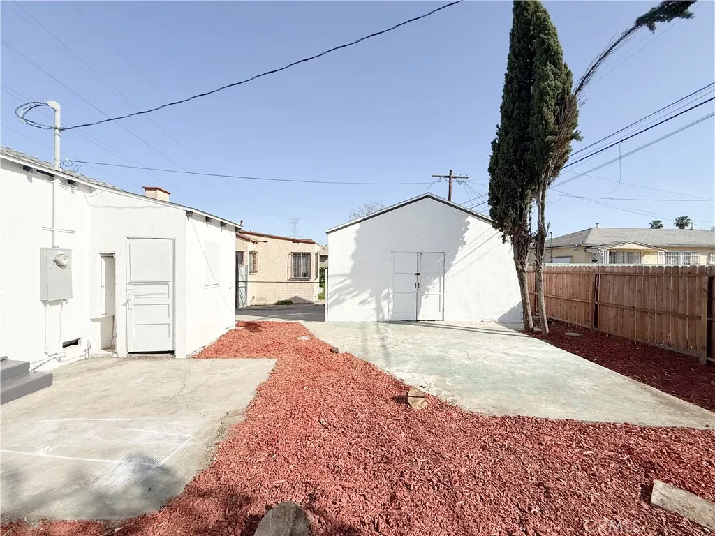 Additional image 45 of 220 W 98th Street, Los Angeles, CA 90003