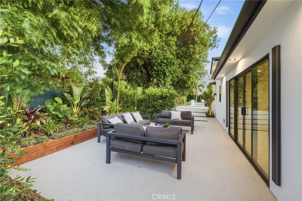 Additional image 95 of 8400 White Oak Ave, Sherwood Forest, CA 91325