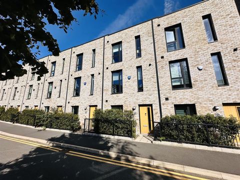 North Star Drive, Salford M3