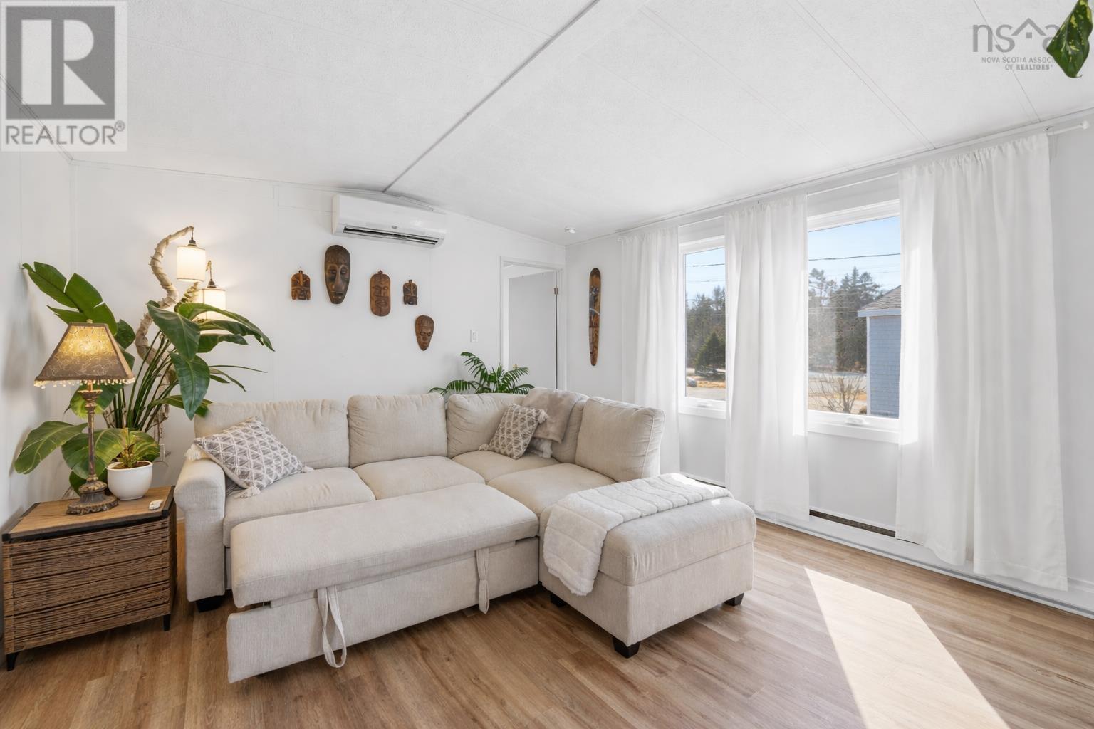 6 Alderwood Court