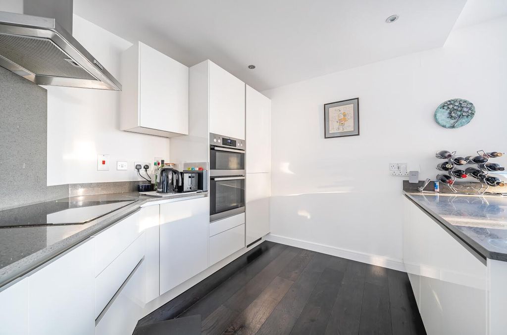Additional image 17 of 2 bed flat for saleHenry Darlot Drive, London NW7