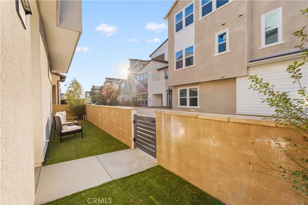 Additional image 3 of 470 Lobata, Irvine, CA 92618