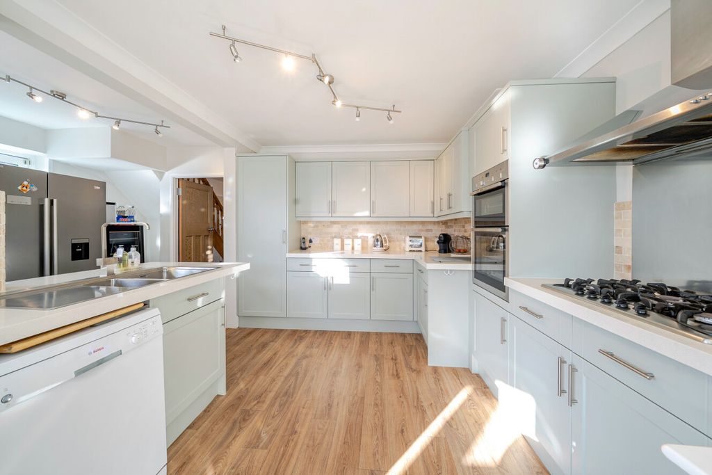 Additional image 8 of 4 bed semi-detached house for saleBourne Vale, Hayes, Bromley BR2