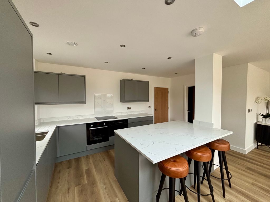 Additional image 2 of 5 bed detached house to rentThe Old Coal Yard, Northwold, Thetford IP26