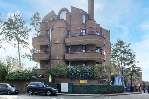Savoy Court, Firecrest Drive, Hampstead, London NW3