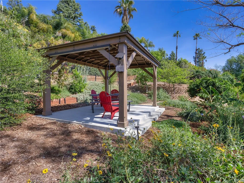 Additional image 51 of 1012 N Sunset Canyon Drive, Burbank, CA 91504